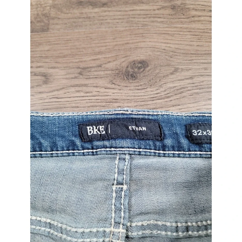 BKE Jeans Size 30x28* Blue Medium Wash Ethan Slim Fit Stretch Cotton Preppy Mens